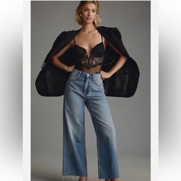 By Anthropologie V-Wire Lace Bodysuit - Picture 4 of 8